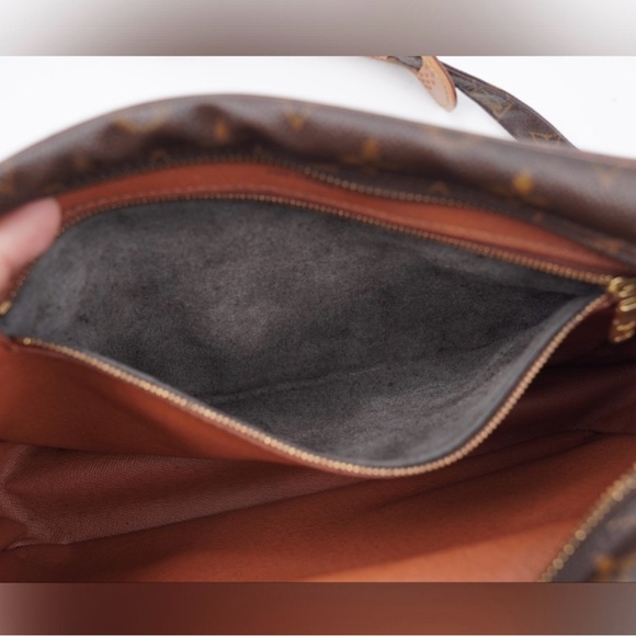 Louis Vuitton Monogram Nile Shoulder Cross Body Bag - Picture 8 of 12